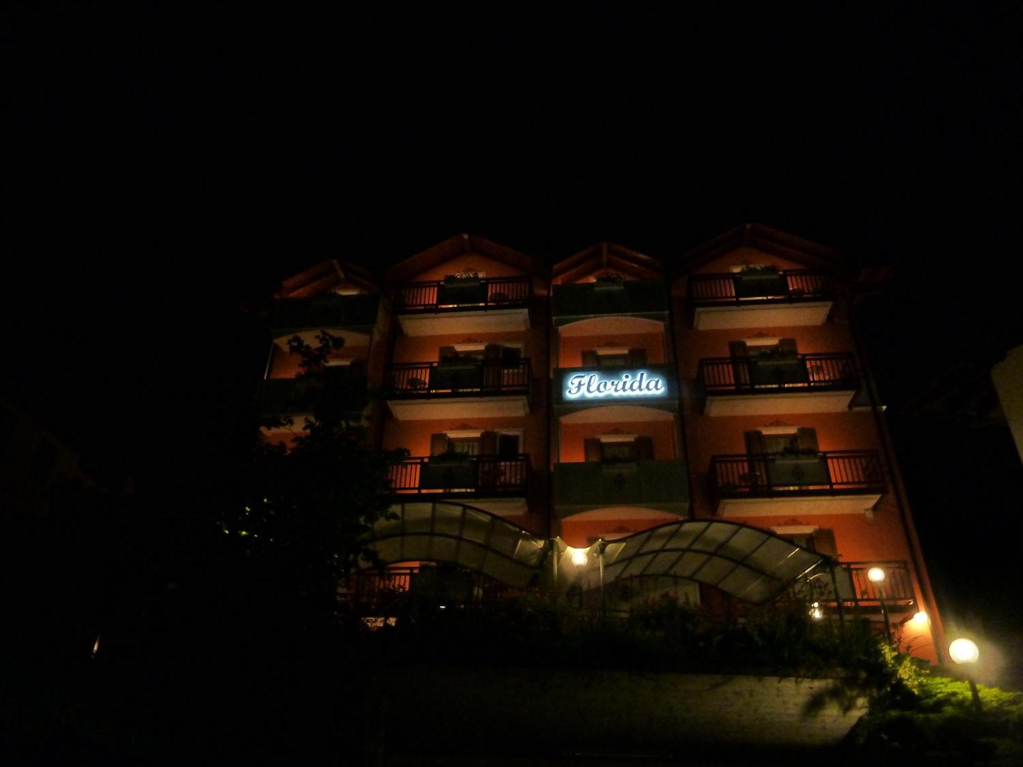 Hotel Florida Molveno Exteriör bild
